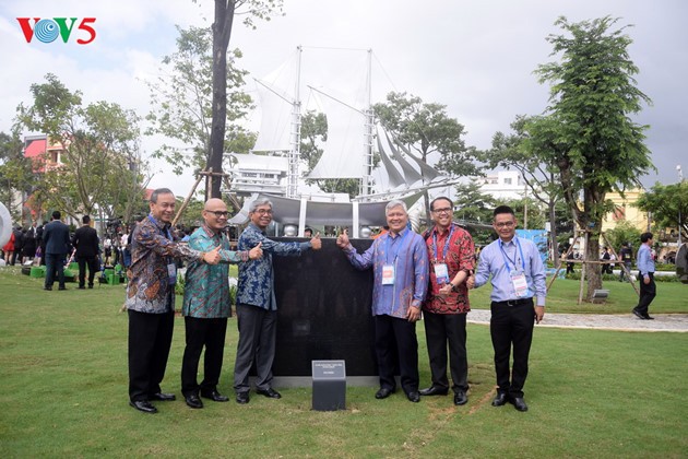 Istimewa-nya Taman patung APEC di Kota Da Nang, Vietnam Tengah - ảnh 2