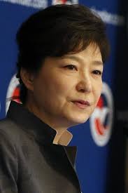 Skandal politik di Republik Korea: Ibu Park Geun-hye menolak menjawab interogasi - ảnh 1