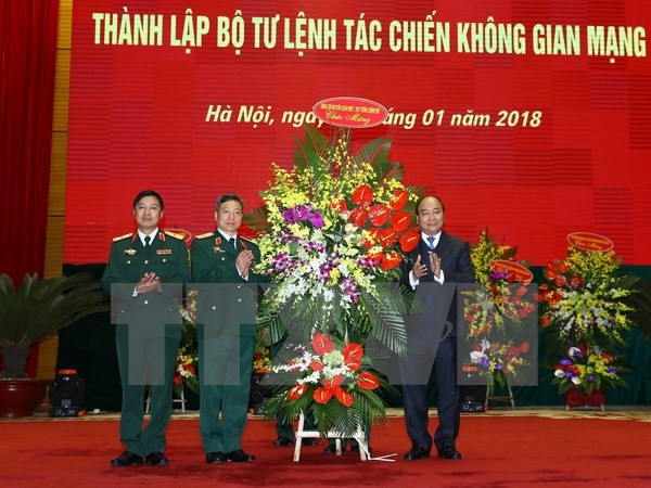 PM Nguyen Xuan Phuc: membangun pasukan tempur ruang siber yang modern - ảnh 1