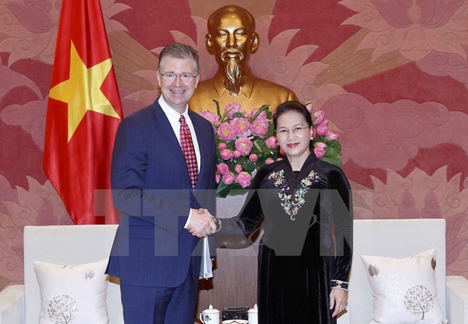 Ketua MN Vietnam, Nguyen Thi Kim Ngan menerima Duta Besar AS dan Kanada - ảnh 1