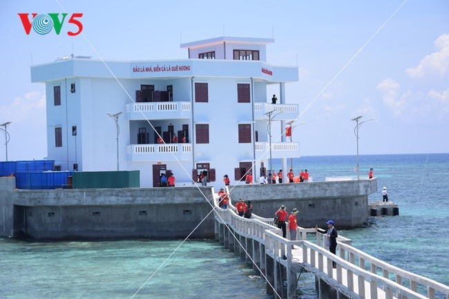 Kaum pemuda pembidas dengan pulau Len Dao- mutiara di Laut Timur - ảnh 5