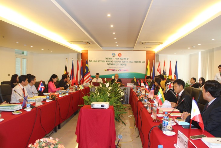 Konferensi pendidikan pertanian dan penyuluhan pertanian ke-25 di Vietnam - ảnh 1