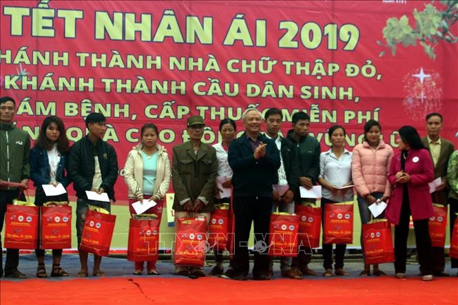 “Hari Raya Kemanusiaan” di Kabupaten Quan Hoa, Provinsi Thanh Hoa - ảnh 1