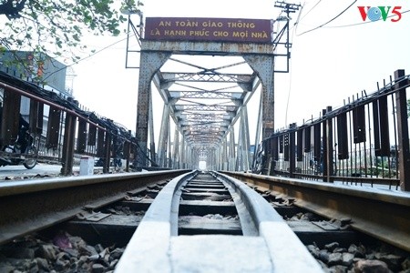 Jembatan-jembatan yang menyambungkan waktu - ảnh 3