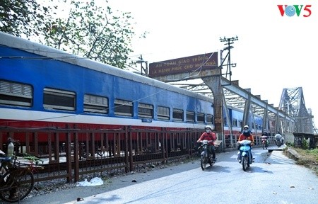 Jembatan-jembatan yang menyambungkan waktu - ảnh 5