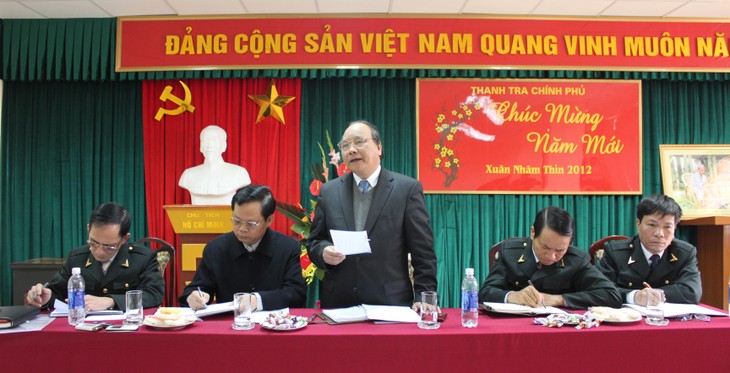 Party, State officials asked to hold regular contacts with citizens - ảnh 1