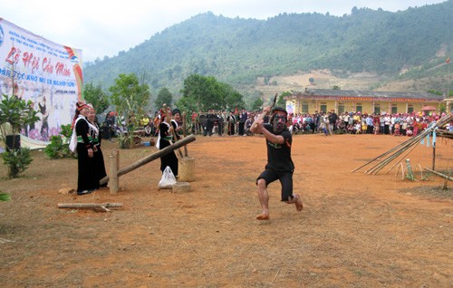 Kho Mu ethnic people’s ritual to pray for rain  - ảnh 1