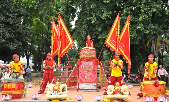 Hue festival's percussion performance  - ảnh 14