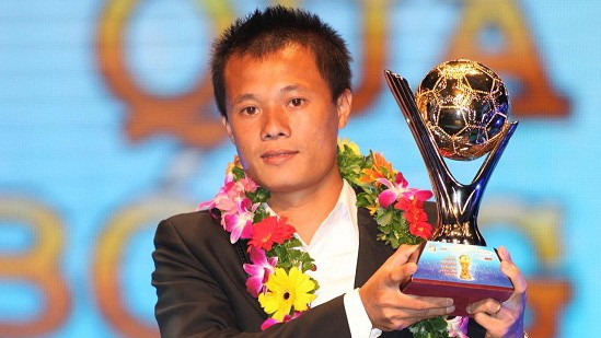 Midfielder Pham Thanh Luong wins Golden Ball  - ảnh 1