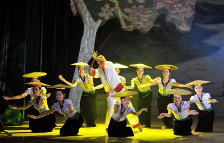 National professional singing and dancing festival concludes  - ảnh 1