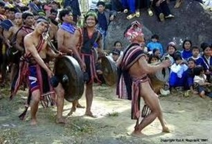 Teaching gongs to young generations in Mo H’ra village - ảnh 2