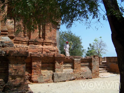 Po Klaung Garai tower complex - ảnh 17