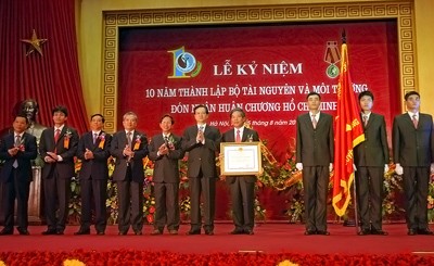 Ministry of Natural Resources and Environment marks 10th founding anniversary - ảnh 1