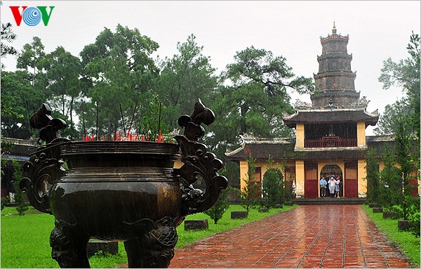 Hue imperial city in the rain  - ảnh 6