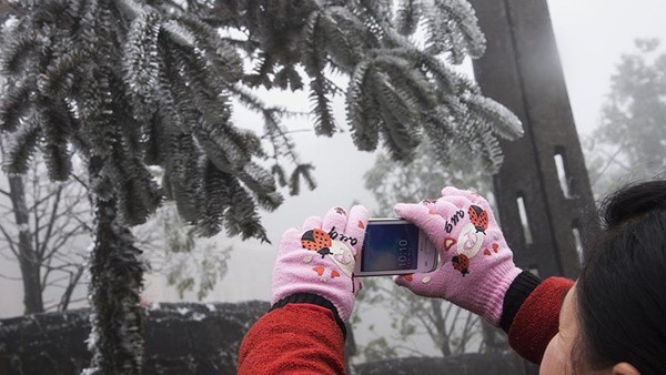 Snow ice at O Qui Ho mountain pass  - ảnh 8