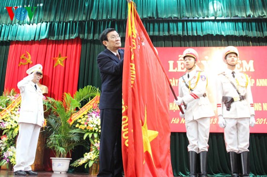 President Truong Tan Sang visits People’s Security College 1 - ảnh 1