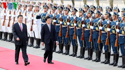 President Truong Tan Sang holds talks with Chinese President Xi Jinping - ảnh 1