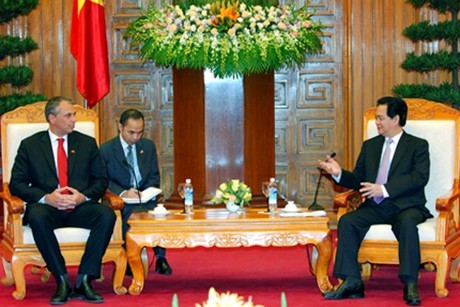 Prime Minister receives Berlin Mayor, Australia’s Northern Territory Chief Minister - ảnh 2