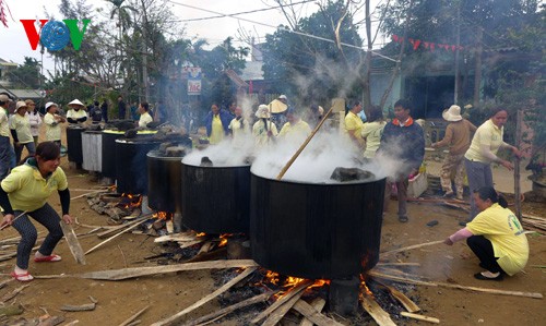 Hoi An hosts first Cam Nam sticky corncob festival - ảnh 2