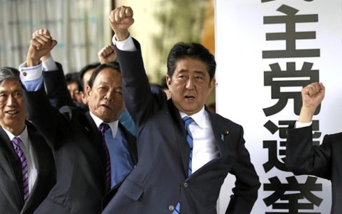 Japanese Prime Minister’s ruling coalition wins lower house election  - ảnh 1