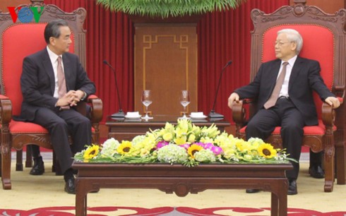 Party leader: Vietnam works to deepen relations with China  - ảnh 1