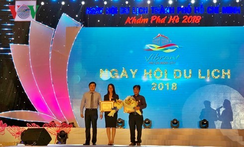 Ho Chi Minh City Tourism Festival 2018 attracts crowds of visitors  - ảnh 1