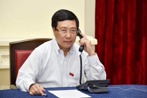 Vietnam-Singapore phone conversation on remarks by PM Lee Hsien Loong - ảnh 1