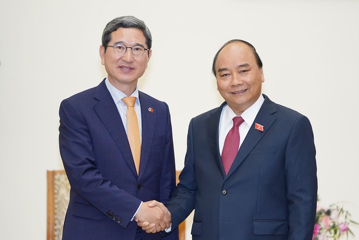 PM calls for efforts to raise trade with Republic of Korea to 100 billion USD  - ảnh 1