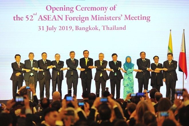 AMM52 joint communiqué affirms the importance of peace, stability in East Sea - ảnh 1