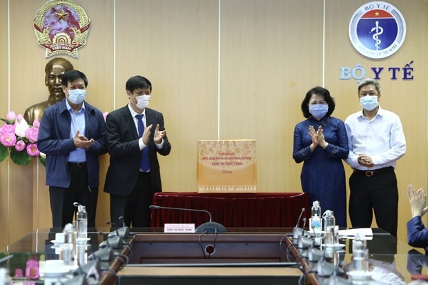 Vice President applauds health sector for outstanding achievements in COVID-19 fight - ảnh 1