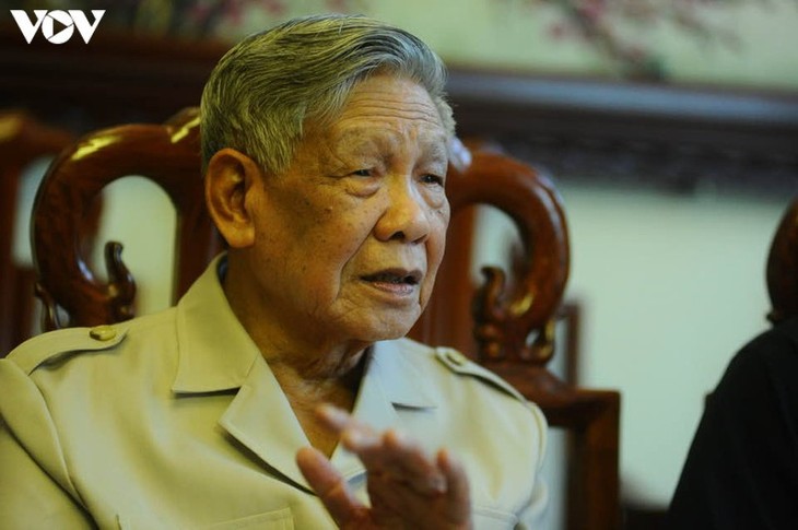 China’s Xi Jinping condoles on the passing of former Party General Secretary Le Kha Phieu  - ảnh 1