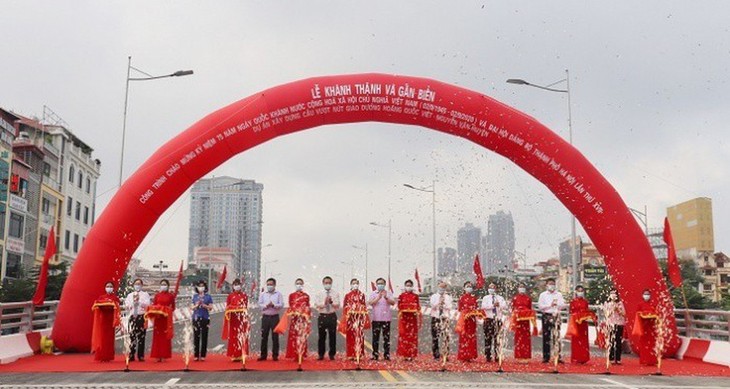 Flyover inaugurated in Hanoi’s Cau Giay district - ảnh 1