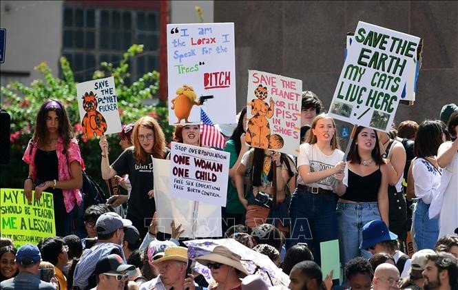 US officially withdraws from Paris Climate Agreement - ảnh 1