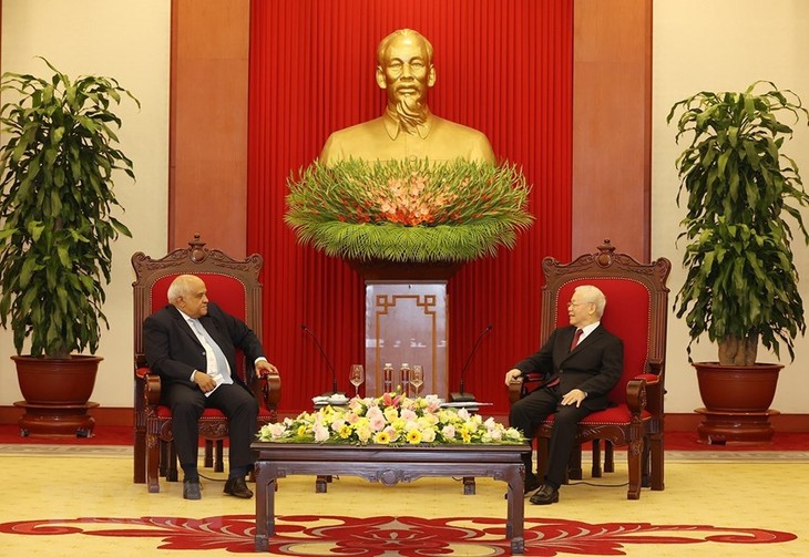 Party General Secretary receives Cuban Ambassador - ảnh 1