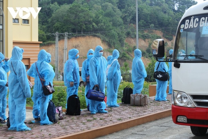 Workers supported to return home safely for Tet - ảnh 2