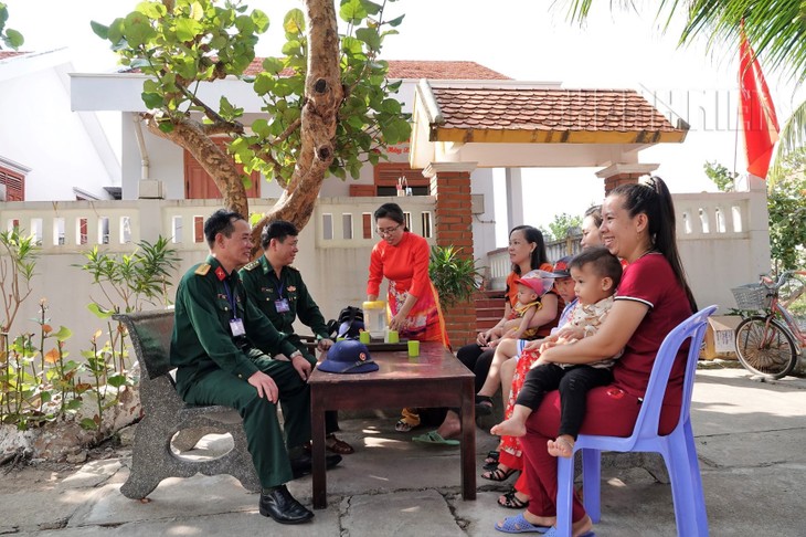 A peaceful village in Spratly island - ảnh 1