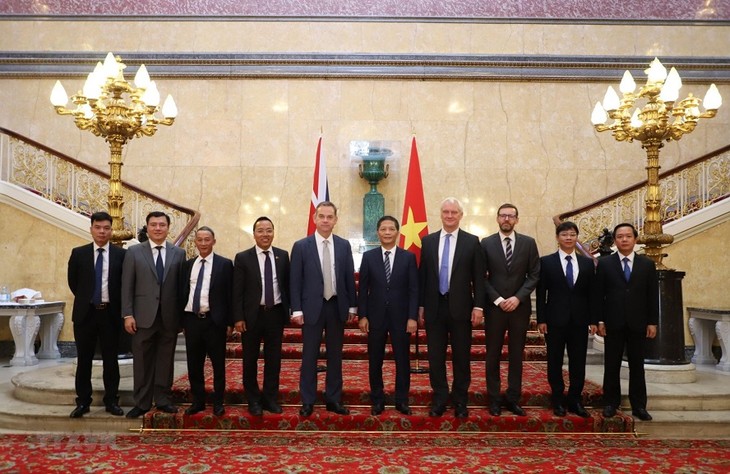 Vietnam, UK strengthen cooperation in climate change response - ảnh 1