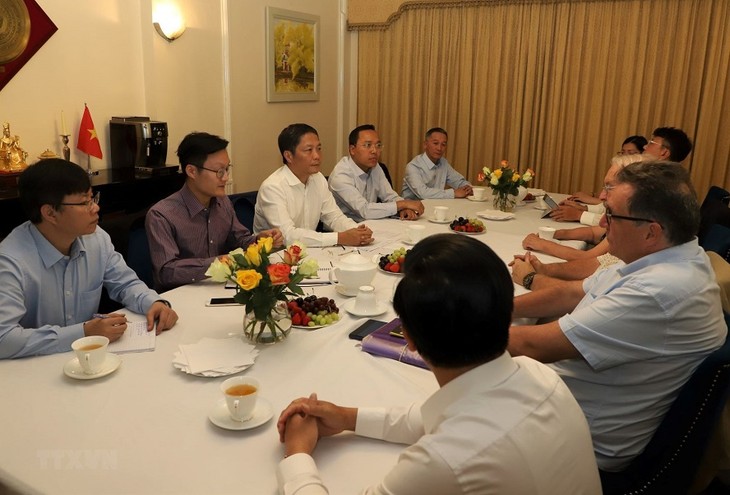 Vietnam, UK strengthen cooperation in climate change response - ảnh 2