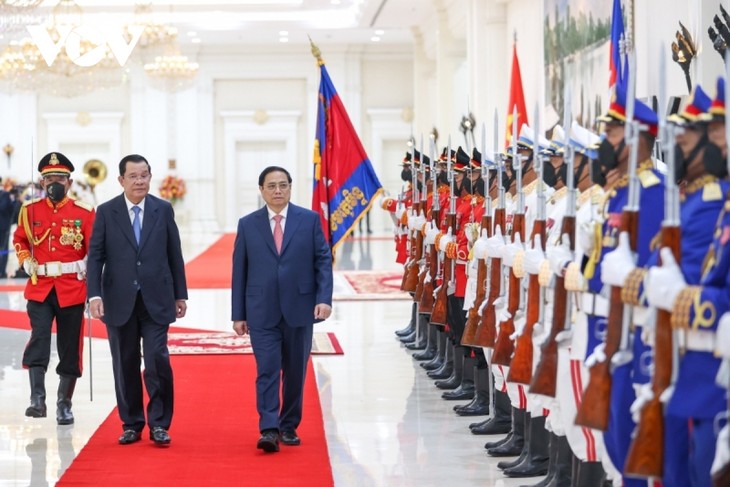 Vietnam, Cambodia issue joint statement - ảnh 1