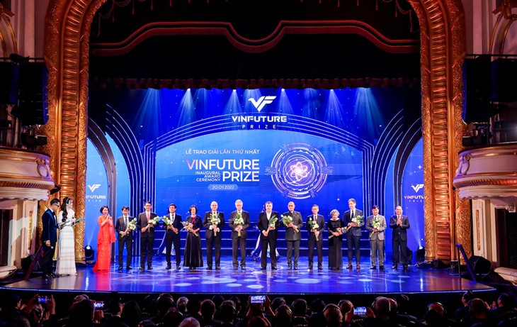 Christina Aguilera to perform at VinFuture Prize 2022  - ảnh 1