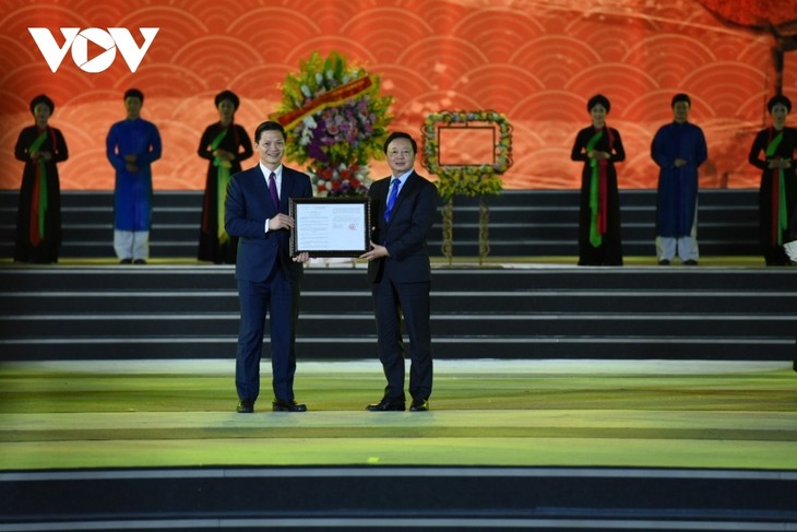 Quan Ho folk singing festival opens, artifacts recognized as national treasure - ảnh 2