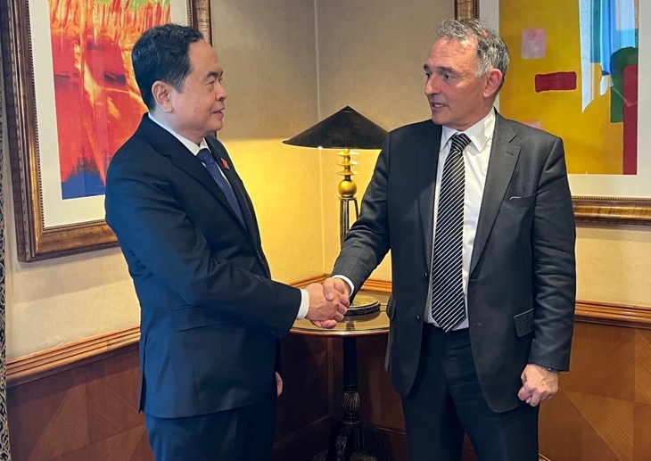 NA Vice Chairman visits Spain’s Barcelona - ảnh 1