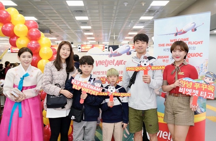 Vietjet launches new routes to Indonesia, South Korea - ảnh 1