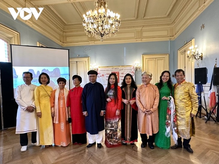 Vietnamese Tet culture celebrated in Paris - ảnh 2