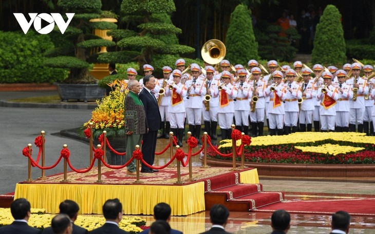 Timor-Leste President welcomed with red-carpet ceremony in Hanoi - ảnh 1