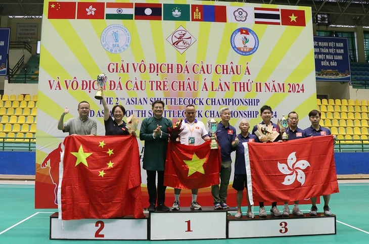 Vietnam leads medal tally at Asian shuttlecock championships - ảnh 1