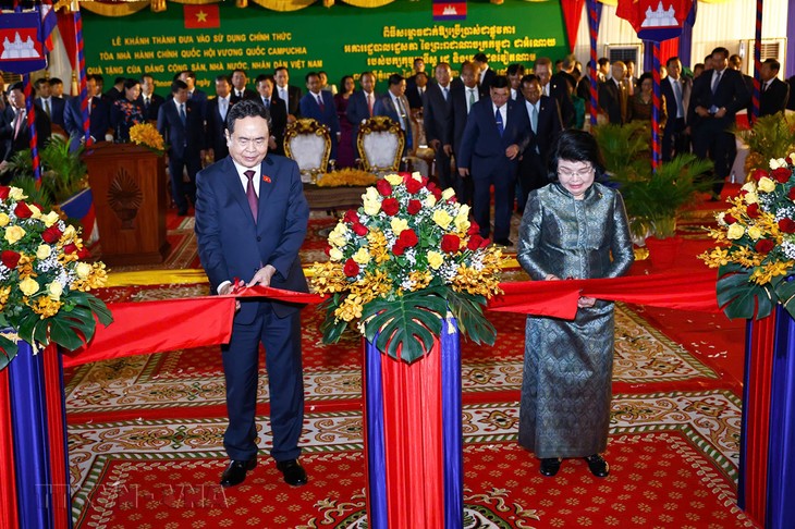 Top legislator inaugurates NA's administrative building in Phnom Penh - ảnh 1