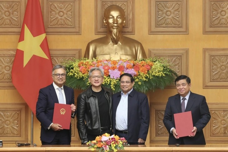 NVIDIA to establish AI research center, AI data center in Vietnam - ảnh 1