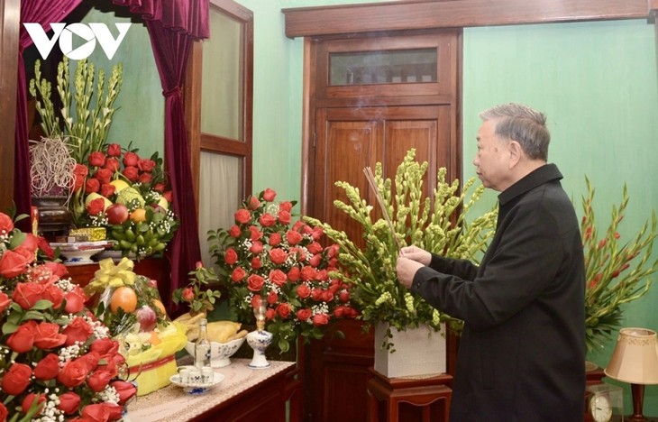 Party chief: Vietnam-Ho Chi Minh has become a symbol  - ảnh 1