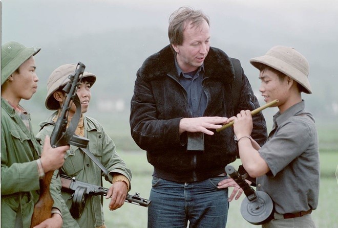 German photographer known for his Vietnam war photos dies - ảnh 1